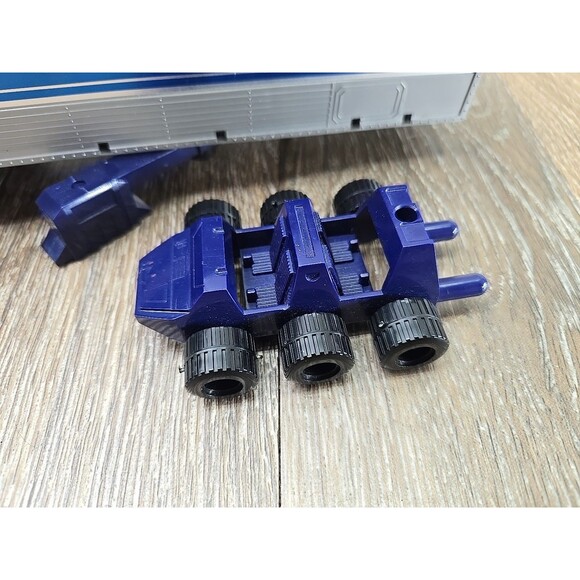 Transformers G1 OPTIMUS PRIME Convoy TRAILER ONLY Incomplete  Transformers G1 OPTIMUS PRIME Convoy TRAILER ONLY Incomplete Japan Takara 1982